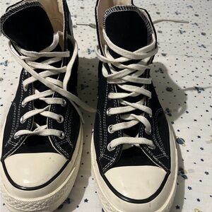 Men’s black converse